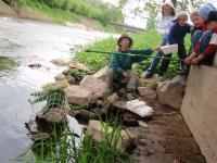 02....věci, věci, věcičky, co sem hážou lidičky...